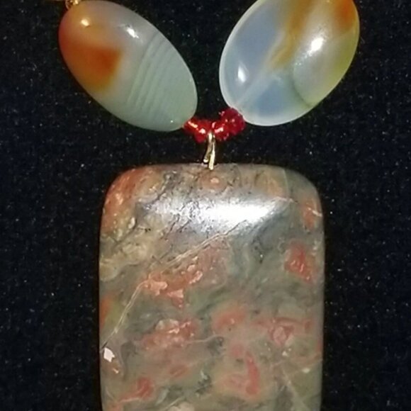 Green Agate Necklace - Picture 2 of 8